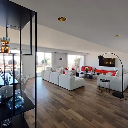 Penthouse - Vue Panoramique - Prive - Piscine Commune * 圣罗兰度瓦