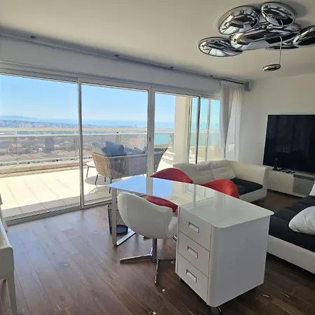 Penthouse - Vue Panoramique - Prive - Piscine Commune * 圣罗兰度瓦