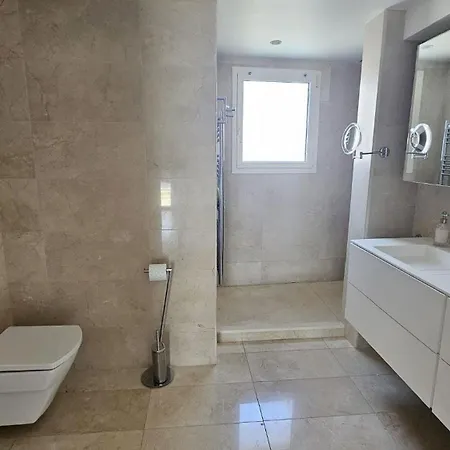 Penthouse - Vue Panoramique - Prive - Piscine Commune 圣罗兰度瓦